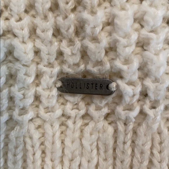 White Hollister sweater - Picture 2 of 3
